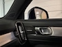 Volvo XC40 2.0 B4 Plus Dark Trekhaak | All Season banden | Harman Kardon | Bestuurdersstoel elektrisch geheugen | Adaptieve Cruise Control | Stoel en Stuurwielverwarming | Google Infotainment | Parkeercamera | Pilot Assist | BLIS Dode Hoek Detectie | Keyless Drive | Parkeersensoren voor+achter | Passagiersstoel elektrisch | Elektrisch bedienbare achterklep | 18 Inch | Zitting verlenging voorstoelen | DAB Radio | Apple Carplay/Android Auto | Draadloos telefoon opladen | Volvo On Call met mobiele App functie | Fjord Blue Metallic |