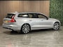 Volvo V60 T6 AWD Recharge Plus Dark Aurora Silver | Trekhaak | All Season banden | 360° Camera | Harman Kardon | Adaptieve Cruise Control | Stoelverwarming voor+achter | Stuurwielverwarming | Pilot Assist | BLIS Dode Hoek Detectie | Elektrische voorstoelen geheugen | Contour Stoelen | Zitting verlenging voorstoelen | 18 Inch | Google Infotainement | Keyless Drive | Parkeersensoren voor+achter | Elektrisch bedienbare achterklep | DAB Radio | Apple Carplay/Android Auto | Volvo On Call met mobiele App functie | Aurora Silver Metallic |