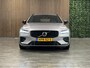Volvo V60 T6 AWD Recharge Plus Dark Aurora Silver | Trekhaak | All Season banden | 360° Camera | Harman Kardon | Adaptieve Cruise Control | Stoelverwarming voor+achter | Stuurwielverwarming | Pilot Assist | BLIS Dode Hoek Detectie | Elektrische voorstoelen geheugen | Contour Stoelen | Zitting verlenging voorstoelen | 18 Inch | Google Infotainement | Keyless Drive | Parkeersensoren voor+achter | Elektrisch bedienbare achterklep | DAB Radio | Apple Carplay/Android Auto | Volvo On Call met mobiele App functie | Aurora Silver Metallic |