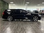 Volvo V60 T8 AWD Recharge Ultimate Ultra Dark | Full Option! | Bowers & Wilkins | Trekhaak | Stoelventilatie | 455pk | 360° Camera | Head-Up Display | Stoelmassage | Schuifdak | Adaptieve Cruise Control | Stoelverwarming voor+achter | Stuurwielverwarming | Full LED Meesturende koplampen | Pilot Assist | BLIS Dode Hoek Detectie | Gelamineerde/geluidwerende zijruiten | Elektrische voorstoelen geheugen | Nappa Lederen bekleding | Zitting verlenging voorstoelen | Lederen Dashboard | 19 Inch | Google Infotainment | Keyless Drive | Parkeersensoren voor+achter | Privacy Glass | Elektrisch bedienbare achterklep | Black Pack logo's voor en achter zwart | DAB Radio | Apple Carplay/Android Auto | Alarm Klasse III | Volvo On Call met mobiele App functie | Onyx Black Metallic |