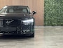 Volvo V60 T8 AWD Recharge Ultimate Ultra Dark | Full Option! | Bowers & Wilkins | Trekhaak | Stoelventilatie | 455pk | 360° Camera | Head-Up Display | Stoelmassage | Schuifdak | Adaptieve Cruise Control | Stoelverwarming voor+achter | Stuurwielverwarming | Full LED Meesturende koplampen | Pilot Assist | BLIS Dode Hoek Detectie | Gelamineerde/geluidwerende zijruiten | Elektrische voorstoelen geheugen | Nappa Lederen bekleding | Zitting verlenging voorstoelen | Lederen Dashboard | 19 Inch | Google Infotainment | Keyless Drive | Parkeersensoren voor+achter | Privacy Glass | Elektrisch bedienbare achterklep | Black Pack logo's voor en achter zwart | DAB Radio | Apple Carplay/Android Auto | Alarm Klasse III | Volvo On Call met mobiele App functie | Onyx Black Metallic |