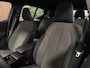 Volvo XC40 2.0 B4 Plus Dark Trekhaak | Harman Kardon | Bestuurdersstoel elektrisch geheugen | Stoel en Stuurwielverwarming | Adaptieve Cruise Control | Pilot Assist | BLIS Dode Hoek Detectie | Parkeercamera | Zitting verlenging voorstoelen | Passagiersstoel elektrisch | 18 Inch | Google Infotainment | Keyless Drive | Parkeersensroen voor+achter | Voorruitverwarming | Elektrisch bedienbare achterklep | DAB Radio | Apple Carplay/Android Auto | Draadloos telefoon opladen | Volvo On Call met mobiele App functie | Silver Dawn Metallic |
