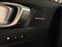 Volvo XC40 2.0 B4 Plus Dark Trekhaak | Harman Kardon | Bestuurdersstoel elektrisch geheugen | Stoel en Stuurwielverwarming | Adaptieve Cruise Control | Pilot Assist | BLIS Dode Hoek Detectie | Parkeercamera | Zitting verlenging voorstoelen | Passagiersstoel elektrisch | 18 Inch | Google Infotainment | Keyless Drive | Parkeersensroen voor+achter | Voorruitverwarming | Elektrisch bedienbare achterklep | DAB Radio | Apple Carplay/Android Auto | Draadloos telefoon opladen | Volvo On Call met mobiele App functie | Silver Dawn Metallic |