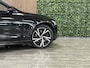 Volvo V90 T6 AWD Recharge R-Design Schuifdak | Head-Up Display | Adaptieve Cruise Control | Standkachel met Volvo On Call App | Stoelverwarming voor+achter | Stuurwielverwarming | Full LED Meesturende koplampen | Pilot Assist | Parkeercamera | 19 Inch | Elektrische voorstoelen geheugen | Lederen bekleding | Zitting verlenging voorstoelen | Keyless Drive | Parkeersensoren voor+achter | Privacy Glass | Elektrisch bedienbare achterklep | Geïntegreerde zongordijnen achterportieren | Verlichte instaplijsten | Alarm Klasse III | DAB Radio | Apple Carplay/Android Auto | Onyx Black Metallic |