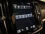 Volvo V90 T6 AWD Recharge R-Design Schuifdak | Head-Up Display | Adaptieve Cruise Control | Standkachel met Volvo On Call App | Stoelverwarming voor+achter | Stuurwielverwarming | Full LED Meesturende koplampen | Pilot Assist | Parkeercamera | 19 Inch | Elektrische voorstoelen geheugen | Lederen bekleding | Zitting verlenging voorstoelen | Keyless Drive | Parkeersensoren voor+achter | Privacy Glass | Elektrisch bedienbare achterklep | Geïntegreerde zongordijnen achterportieren | Verlichte instaplijsten | Alarm Klasse III | DAB Radio | Apple Carplay/Android Auto | Onyx Black Metallic |