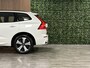 Volvo XC60 2.0 T6 Plug-in hybrid AWD Plus Dark Trekhaak | 360° Camera | All Season banden | Crystal White | Adaptieve Cruise Control | Stoelverwarming voor+achter | Stuurwielverwarming | Pilot Assist | BLIS Dode Hoek Detectie | Elektrische voorstoelen geheugen | Lederen bekleding | Zitting verlenging voorstoelen | Schuifdak | 19 Inch | Google Infotainment | Keyless Drive | Parkeersensoren voor+achter | Elektrisch bedienbare achterklep | DAB Radio | Apple Carplay/Android Auto | Draadloos telefoon opladen | Volvo On Call met mobiele App functie | Crystal White Metallic |