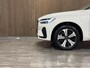 Volvo XC60 2.0 T6 Plug-in hybrid AWD Plus Dark Trekhaak | 360° Camera | All Season banden | Crystal White | Adaptieve Cruise Control | Stoelverwarming voor+achter | Stuurwielverwarming | Pilot Assist | BLIS Dode Hoek Detectie | Elektrische voorstoelen geheugen | Lederen bekleding | Zitting verlenging voorstoelen | Schuifdak | 19 Inch | Google Infotainment | Keyless Drive | Parkeersensoren voor+achter | Elektrisch bedienbare achterklep | DAB Radio | Apple Carplay/Android Auto | Draadloos telefoon opladen | Volvo On Call met mobiele App functie | Crystal White Metallic |