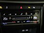 Volkswagen T-Roc 1.5 TSI R-Line | Trekhaak | Parkeerassistent | Adaptieve cruise control | Navigatie | Stoelverwarming | Achteruitrijcamera | LED Plus verlichting |