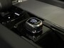 Volvo XC60 2.0 T6 Plug-in hybrid AWD Plus Dark Trekhaak | 360° Camera | All Season banden | Adaptieve Cruise Control | Stoelverwarming voor+achter | Stuurwielverwarming | Pilot Assist | BLIS Dode Hoek Detectie | Elektrische voorstoelen geheugen | Lederen bekleding | Zitting verlenging voorstoelen | Schuifdak | 19 Inch | Google Infotainment | Keyless Drive | Parkeersensoren voor+achter | Elektrisch bedienbare achterklep | DAB Radio | Apple Carplay/Android Auto | Draadloos telefoon opladen | Volvo On Call met mobiele App functie | Vapour Grey Metallic |