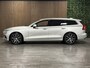 Volvo V60 T6 AWD Recharge Inscription Trekhaak | 360° Camera | Harman Kardon | Adaptieve Cruise Control | Standkachel met Volvo On Call App | Stoelverwarming voor+achter | Stuurwielverwarming | Full LED Meesturende koplampen | Pilot Assist | BLIS Dode Hoek Detectie | Elektrische voorstoelen geheugen | Lederen bekleding | Zitting verlenging voorstoelen | Gelamineerde/geluidwerende zijruiten | 18 Inch | Keyless Drive | Parkeersensoren voor+achter | Privacy Glass | Elektrisch bedienbare achterklep | DAB Radio | Apple Carplay/Android Auto | Bright Silver Metallic |
