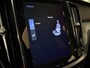 Volvo V60 T6 AWD Recharge Inscription Trekhaak | 360° Camera | Harman Kardon | Adaptieve Cruise Control | Standkachel met Volvo On Call App | Stoelverwarming voor+achter | Stuurwielverwarming | Full LED Meesturende koplampen | Pilot Assist | BLIS Dode Hoek Detectie | Elektrische voorstoelen geheugen | Lederen bekleding | Zitting verlenging voorstoelen | Gelamineerde/geluidwerende zijruiten | 18 Inch | Keyless Drive | Parkeersensoren voor+achter | Privacy Glass | Elektrisch bedienbare achterklep | DAB Radio | Apple Carplay/Android Auto | Bright Silver Metallic |