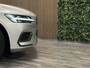 Volvo V60 T6 AWD Recharge Inscription Trekhaak | 360° Camera | Harman Kardon | Adaptieve Cruise Control | Standkachel met Volvo On Call App | Stoelverwarming voor+achter | Stuurwielverwarming | Full LED Meesturende koplampen | Pilot Assist | BLIS Dode Hoek Detectie | Elektrische voorstoelen geheugen | Lederen bekleding | Zitting verlenging voorstoelen | Gelamineerde/geluidwerende zijruiten | 18 Inch | Keyless Drive | Parkeersensoren voor+achter | Privacy Glass | Elektrisch bedienbare achterklep | DAB Radio | Apple Carplay/Android Auto | Bright Silver Metallic |