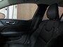 Volvo V60 T6 AWD Recharge Inscription Trekhaak | 360° Camera | Harman Kardon | Adaptieve Cruise Control | Standkachel met Volvo On Call App | Stoelverwarming voor+achter | Stuurwielverwarming | Full LED Meesturende koplampen | Pilot Assist | BLIS Dode Hoek Detectie | Elektrische voorstoelen geheugen | Lederen bekleding | Zitting verlenging voorstoelen | Gelamineerde/geluidwerende zijruiten | 18 Inch | Keyless Drive | Parkeersensoren voor+achter | Privacy Glass | Elektrisch bedienbare achterklep | DAB Radio | Apple Carplay/Android Auto | Bright Silver Metallic |