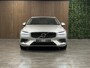 Volvo V60 T6 AWD Recharge Inscription Trekhaak | 360° Camera | Harman Kardon | Adaptieve Cruise Control | Standkachel met Volvo On Call App | Stoelverwarming voor+achter | Stuurwielverwarming | Full LED Meesturende koplampen | Pilot Assist | BLIS Dode Hoek Detectie | Elektrische voorstoelen geheugen | Lederen bekleding | Zitting verlenging voorstoelen | Gelamineerde/geluidwerende zijruiten | 18 Inch | Keyless Drive | Parkeersensoren voor+achter | Privacy Glass | Elektrisch bedienbare achterklep | DAB Radio | Apple Carplay/Android Auto | Bright Silver Metallic |