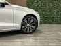 Volvo V60 T6 AWD Recharge Inscription Trekhaak | 360° Camera | Harman Kardon | Adaptieve Cruise Control | Standkachel met Volvo On Call App | Stoelverwarming voor+achter | Stuurwielverwarming | Full LED Meesturende koplampen | Pilot Assist | BLIS Dode Hoek Detectie | Elektrische voorstoelen geheugen | Lederen bekleding | Zitting verlenging voorstoelen | Gelamineerde/geluidwerende zijruiten | 18 Inch | Keyless Drive | Parkeersensoren voor+achter | Privacy Glass | Elektrisch bedienbare achterklep | DAB Radio | Apple Carplay/Android Auto | Bright Silver Metallic |