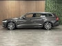 Volvo V60 2.0 T6 Plug-in hybrid AWD Essential Bright Trekhaak | All Season banden | Lederen bekleding | Adaptieve Cruise Control | Stoelverwarming voor+achter | Stuurwielverwarming | Parkeercamera | 350pk | Pilot Assist | BLIS Dode Hoek Detectie | 18 Inch | Google Infotainment | DAB Radio | Apple Carplay/Android Auto | Parkeersensoren voor+achter | Automatisch dimmende binnen en buitenspiegels | Elektrisch verstelbare lendesteunen | Volvo On Call met mobiele App functie | Platinum Grey Metallic |