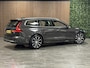Volvo V60 2.0 T6 Plug-in hybrid AWD Essential Bright Trekhaak | All Season banden | Lederen bekleding | Adaptieve Cruise Control | Stoelverwarming voor+achter | Stuurwielverwarming | Parkeercamera | 350pk | Pilot Assist | BLIS Dode Hoek Detectie | 18 Inch | Google Infotainment | DAB Radio | Apple Carplay/Android Auto | Parkeersensoren voor+achter | Automatisch dimmende binnen en buitenspiegels | Elektrisch verstelbare lendesteunen | Volvo On Call met mobiele App functie | Platinum Grey Metallic |