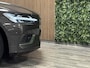 Volvo V60 2.0 T6 Plug-in hybrid AWD Essential Bright Trekhaak | All Season banden | Lederen bekleding | Adaptieve Cruise Control | Stoelverwarming voor+achter | Stuurwielverwarming | Parkeercamera | 350pk | Pilot Assist | BLIS Dode Hoek Detectie | 18 Inch | Google Infotainment | DAB Radio | Apple Carplay/Android Auto | Parkeersensoren voor+achter | Automatisch dimmende binnen en buitenspiegels | Elektrisch verstelbare lendesteunen | Volvo On Call met mobiele App functie | Platinum Grey Metallic |