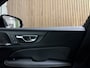 Volvo V60 2.0 T6 AWD Recharge Plus Dark | Trekhaak | 360° Camera | Harman Kardon | Adaptieve Cruise Control | Stoelverwarming voor+achter | Stuurwielverwarming | Pilot Assist | BLIS Dode Hoek Detectie | Elektrische voorstoelen geheugen | Contour stoelen | Zitting verlenging voorstoelen | 18 Inch | Google Infotainment | Keyless Drive | Parkeersensoren voor+achter | Elektrisch bedienbare achterklep | DAB Radio | Apple Carplay/Android Auto | Volvo On Call met mobiele App functie | Denim Blue Metallic