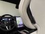 Volvo EX90 Twin Motor Performance Ultra Bowers & Wilkins | Luchtvering | 360° 3D Camera | Stoelmassage | Head-Up Display | 22 Inch | 517pk | Adaptieve Cruise Control | Stoelverwarming voor+achter | Stuurwielverwarming | HD Pixel LED Koplampen | Pilot Assist | BLIS Dode Hoek Detectie | Panorama dak | Elektrische voorstoelen met geheugen | Tailored Wool Blend Charcoal/Midnight Zinc bekleding | Lederlook dashboard | Zitting verlenging voorstoelen | Geluidwerende/gelamineerde ramen | Soft close portieren | Google infotainment | Keyless Drive | Parkeersensoren voor+achter | Elektrisch bedienbare achterklep | 7-Persoons | 4-Zone Climate Control | Volvo On Call met mobiele App functie | Platinum Grey Metallic |