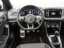 Volkswagen T-Roc 1.5 TSI Sport Navigatie - LED - Camera - Stoelverwarming - ACC