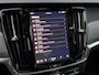 Volvo V90 T8 Plug-in hybrid AWD Ultra Dark | Harman/Kardon | Trekhaak | Panoramadak |
