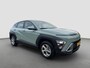 Hyundai Kona 1.6 GDI 141pk HEV Comfort | Camera | Draadloos carplay | Climate control | Adaptive cruise control | Keyless entry | Full Led koplampen | 16'' velgen | Parkeersensoren voor en achter