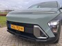 Hyundai Kona 1.6 GDI 141pk HEV Comfort | Camera | Draadloos carplay | Climate control | Adaptive cruise control | Keyless entry | Full Led koplampen | 16'' velgen | Parkeersensoren voor en achter