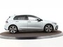 Volkswagen Golf 1.5 eHybrid GTE 272pk DSG · 360 Camera · Head-Up · Keyless · Alarm · Inklap. Trekhaak · Stoelventilatie · Apple/Android Car Play · 18'' Inch · Garantie t/m 23-02-2030 of 100.000km