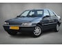 Peugeot 405 1.6 GL | Schuifdak | Stuurbekrachtiging | Elektrische Ramen | Navi