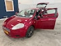 Fiat Punto Grande 1.4-16V Edizione Lusso / NIEUWE APK / AIRCO / RIJDT SCHAKELT GOED