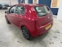 Fiat Punto Grande 1.4-16V Edizione Lusso / NIEUWE APK / AIRCO / RIJDT SCHAKELT GOED