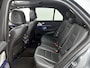 Mercedes-Benz GLE 400 e 4MATIC AMG Line Premium Gesmede AMG lichtmetalen velgen | Panoramadak | Navigatie | Verwarmde en gekoelde voorstoelen. Zeer veel opties | Inclusief 24 maanden MB Certified garantie voor Europa.