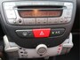 Peugeot 107 1.0 Active 5-Deurs * Airco * Mistlampen * Led Dagrij Verlichting * Set Winterbanden * Radio Cd Speler * TOP Onderhouden * Vingerhoets; Vierde Generatie Eersteklas Service !