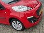 Peugeot 107 1.0 Active 5-Deurs * Airco * Mistlampen * Led Dagrij Verlichting * Set Winterbanden * Radio Cd Speler * TOP Onderhouden * Vingerhoets; Vierde Generatie Eersteklas Service !