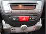 Peugeot 107 1.0 Active 5-Deurs * Airco * Mistlampen * Led Dagrij Verlichting * Set Winterbanden * Radio Cd Speler * TOP Onderhouden * Vingerhoets; Vierde Generatie Eersteklas Service !
