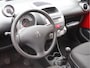 Peugeot 107 1.0 Active 5-Deurs * Airco * Mistlampen * Led Dagrij Verlichting * Set Winterbanden * Radio Cd Speler * TOP Onderhouden * Vingerhoets; Vierde Generatie Eersteklas Service !