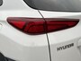 Hyundai Kona 1.6 GDI HEV 141pk Premium Sky | Camera | Schuifdak | Leder | 18'' velgen | Stoelventilatie | Stoelverwarming | Adaptive cruise controle | Keyless entry | Premium audio