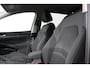 Volkswagen Golf 1.5 eTSI 150pk DSG Style Navigatie Climate Control Camera Electrische stoel verstelling Led Dab Adaptive Cruise Control