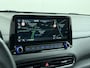 Hyundai Kona |142PK AUT. HEV Hybride Semi-Auto-Pilot (lane-Assist+Camera+Adap.Cruise) Navi Ecc Apple Carplay Android Digi-Dash Head Up Display Pdc Krell®-Audio Fashion  Lmv Isofix DAB Led Regen-Lichtsensor 1e Eigenaar Origineel Nederlandse Auto