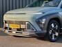 Hyundai Kona 1.6 GDI HEV 141pk DCT Comfort Smart I Stoelverwarming | Stuurverwarming | Navigatie | Camera Achter | Adaptive Cruise Control | Parkeersensoren |
