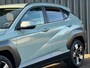 Hyundai Kona 1.6 GDI HEV 141pk DCT Comfort Smart I Stoelverwarming | Stuurverwarming | Navigatie | Camera Achter | Adaptive Cruise Control | Parkeersensoren |