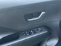 Hyundai Kona 1.6 GDI HEV 141pk DCT Comfort Smart I Stoelverwarming | Stuurverwarming | Navigatie | Camera Achter | Adaptive Cruise Control | Parkeersensoren |
