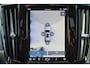 Volvo V90 T6 Recharge AWD Plus Dark - IntelliSafe Assist & Surround - 360º Camera - Harman/Kardon audio - Adaptieve LED koplampen - Verwarmde voorstoelen, stuur & achterbank - Parkeersensoren voor & achter - Elektr. bedienb. voorstoelen met geheugen - Extra getint glas - Elektr. inklapbare trekhaak - 19' LMV