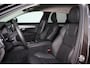 Volvo V90 T6 Recharge AWD Plus Dark - IntelliSafe Assist & Surround - 360º Camera - Harman/Kardon audio - Adaptieve LED koplampen - Verwarmde voorstoelen, stuur & achterbank - Parkeersensoren voor & achter - Elektr. bedienb. voorstoelen met geheugen - Extra getint glas - Elektr. inklapbare trekhaak - 19' LMV