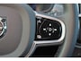 Volvo V90 T6 Recharge AWD Plus Dark - IntelliSafe Assist & Surround - 360º Camera - Harman/Kardon audio - Adaptieve LED koplampen - Verwarmde voorstoelen, stuur & achterbank - Parkeersensoren voor & achter - Elektr. bedienb. voorstoelen met geheugen - Extra getint glas - Elektr. inklapbare trekhaak - 19' LMV