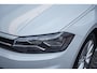 Volkswagen Polo 1.0 TSI Highline / Nederlandse Auto / Eerste Eigenaar / Navigatie / Apple Car Play / Alarm klasse III / Digitaal Dashboard / Parkeercamera / Parkeersensoren /