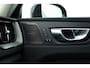 Volvo XC60 T8 Plug-in Hybrid Plus Dark | Pano | ACC | Blis | Elek. trekhaak | H&K | Elek. stoel+mem. | Stuur- & 4x stoelverw. |