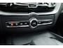 Volvo XC60 T8 Plug-in Hybrid Plus Dark | Pano | ACC | Blis | Elek. trekhaak | H&K | Elek. stoel+mem. | Stuur- & 4x stoelverw. |