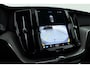 Volvo XC60 T8 Plug-in Hybrid Plus Dark | Pano | ACC | Blis | Elek. trekhaak | H&K | Elek. stoel+mem. | Stuur- & 4x stoelverw. |